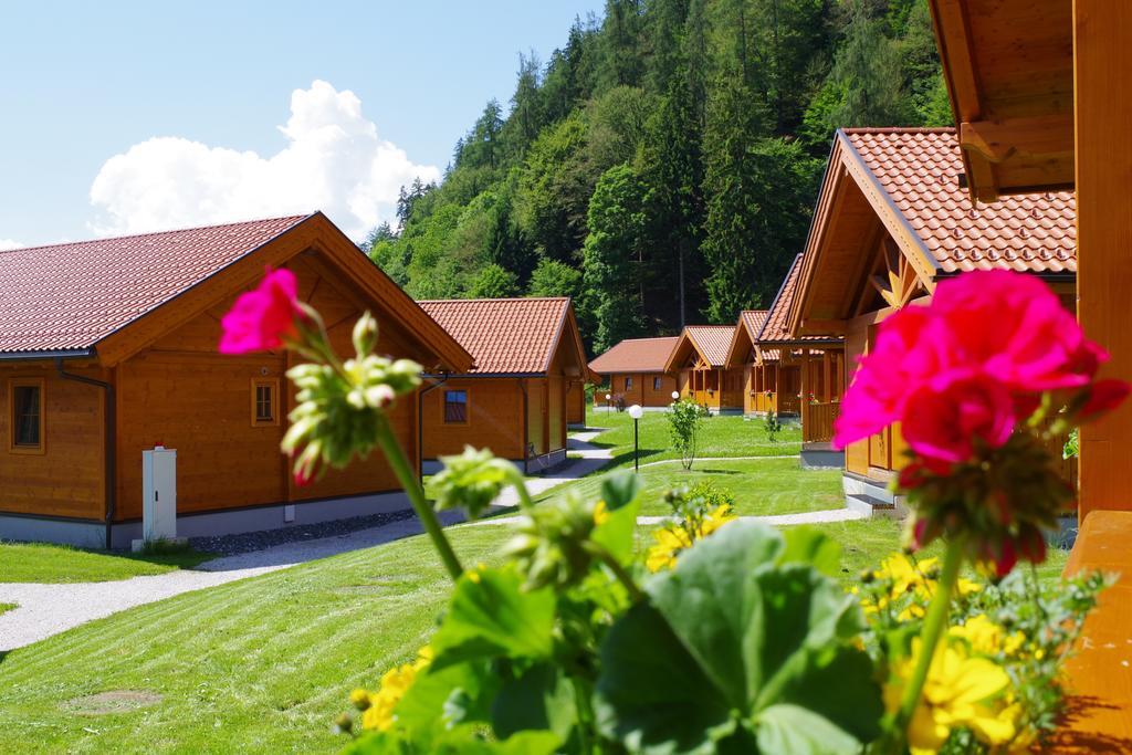 Chaletdorf Zellersee Maishofen Exterior photo