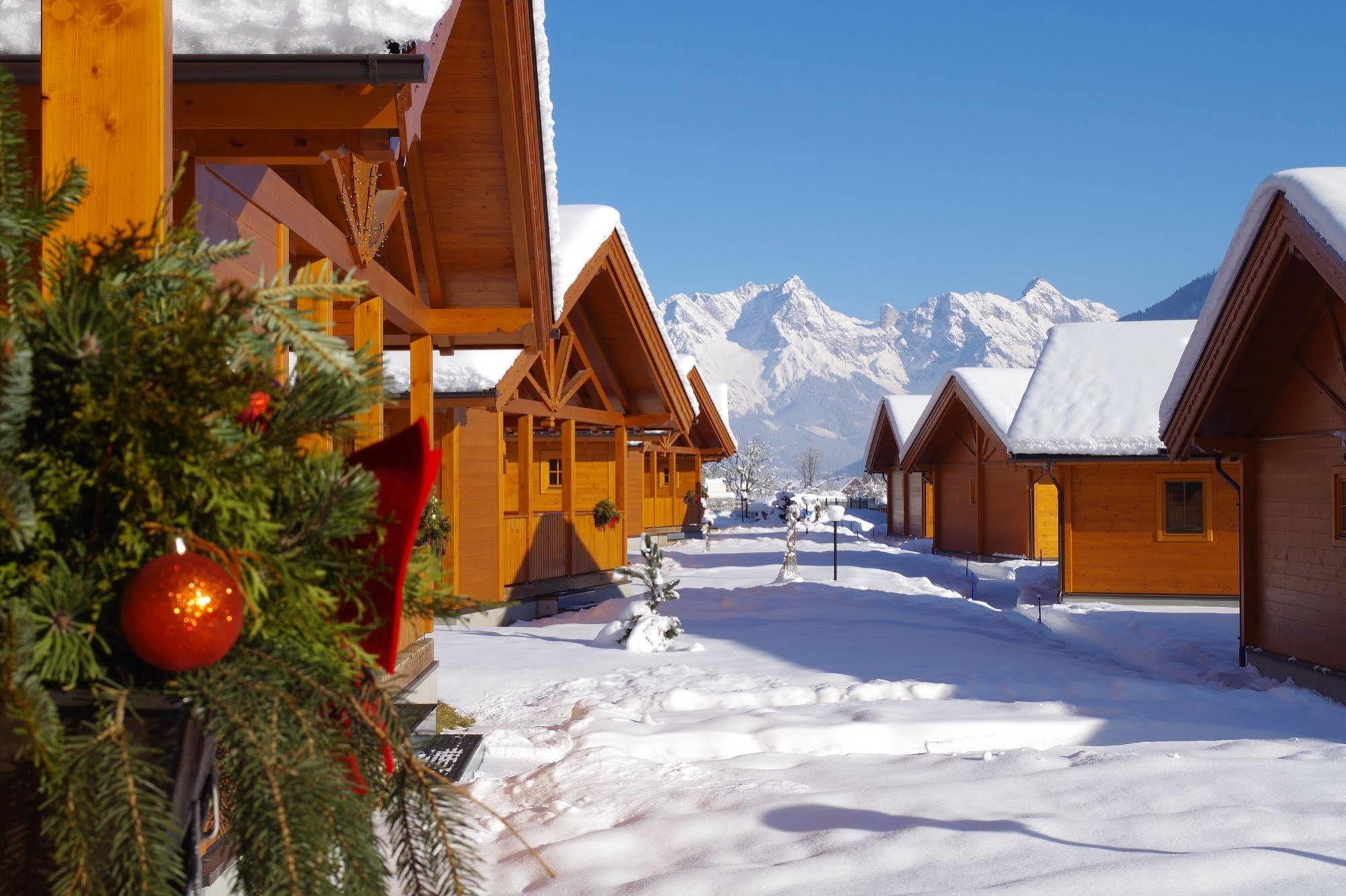 Chaletdorf Zellersee Maishofen Exterior photo