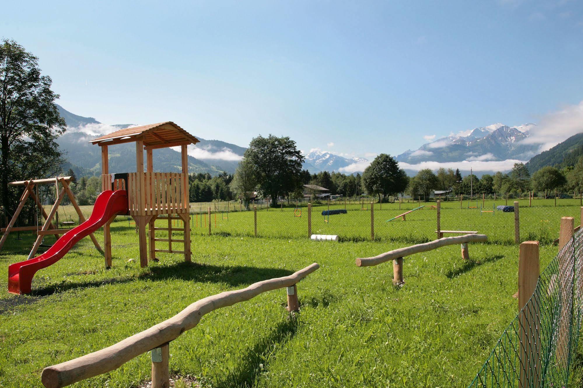 Chaletdorf Zellersee Maishofen Exterior photo