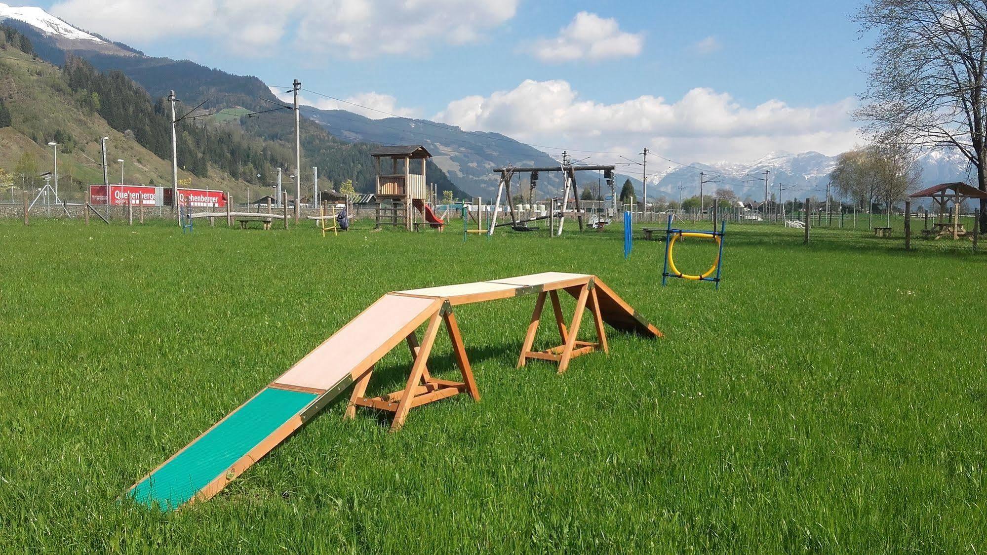 Chaletdorf Zellersee Maishofen Exterior photo